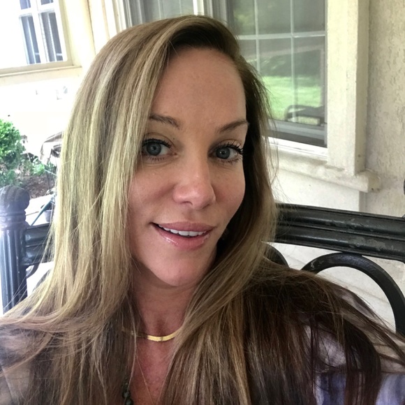 Meet your Posher, Trish - Picture 4 of 5